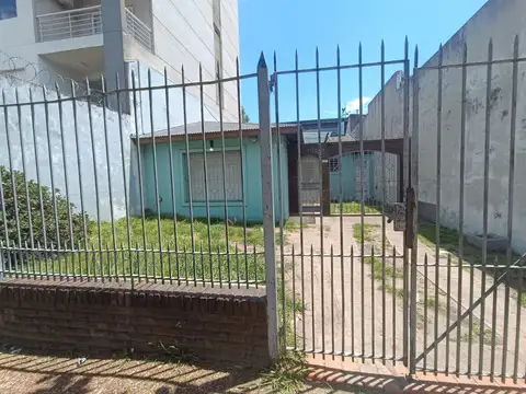 Terreno en venta en Banfield para desarrollo inmob