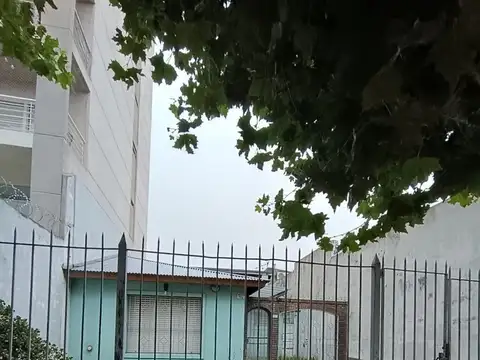 Terreno en Venta en Banfield, USD 250.000