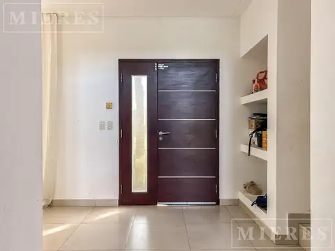 Casa en Venta en Talar Del Lago II, USD 530.000