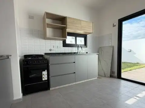Casa en Alquiler con 1 cochera