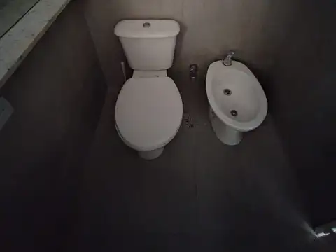 UBICACIÓN PRIVILEGIADA–RECICLADO A NUEVO–LUMINOSO–IDEAL VIVIENDA – USO PROFESIONAL- ALQ TEMPORARIO