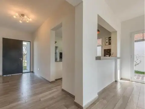 Casa en Alquiler en Pilar, USD 1.300
