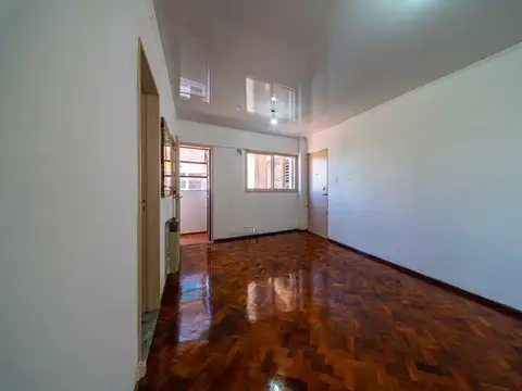 Avenida Pellegrini 600