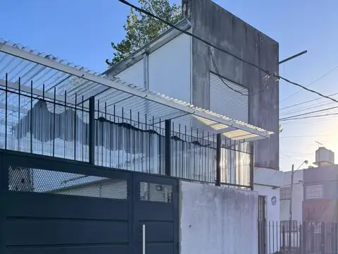 Depto Tipo Casa en Venta de 2 ambientes