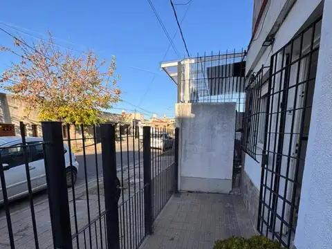 Depto Tipo Casa 2 ambientes con 1 baño