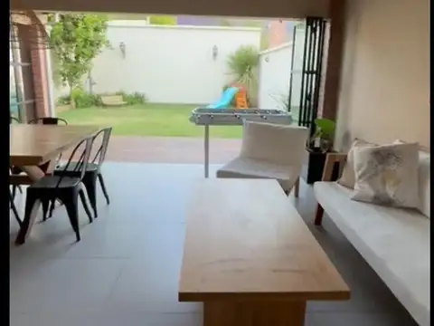 Casa en Venta en Barrio Tres Cerritos, USD 350.000