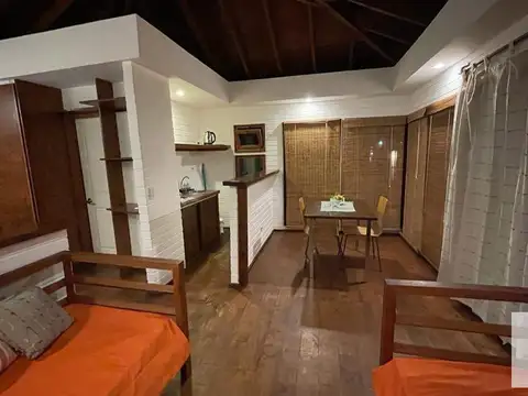 Casas en venta - 4 Dormitorios 2 Baños - 277 mts2 - Balneario La Esmeralda
