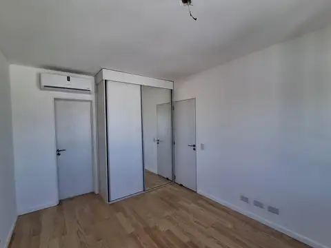 Departamento en Alquiler con 1 cocheras