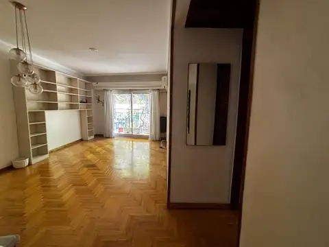 Departamento en Venta de 3 ambientes al Frente con Balcon en Colegiales