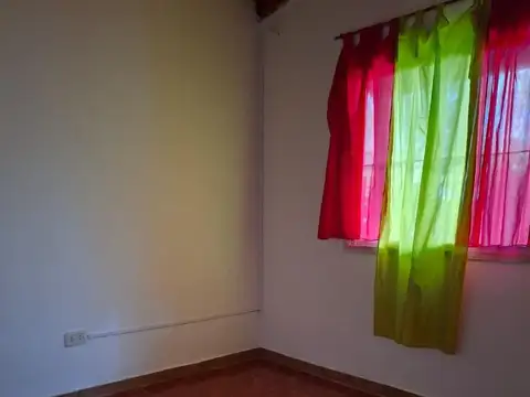 Casa en Alquiler con 1 cochera