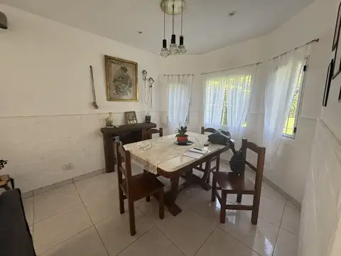 Casa 4 ambientes con 3 baños