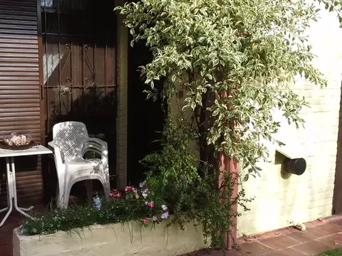 Av Libertador Gral San Martin 700, Piso pb