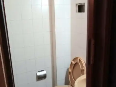 527 E/ 9 Y 10: DÚPLEX EN VENTA DE 3 DORM.