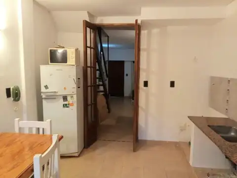 Casa 5 ambientes con 1 baño