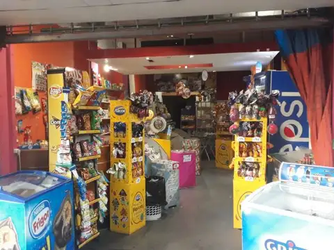 Local en Venta en San Miguel, USD 1.300.000