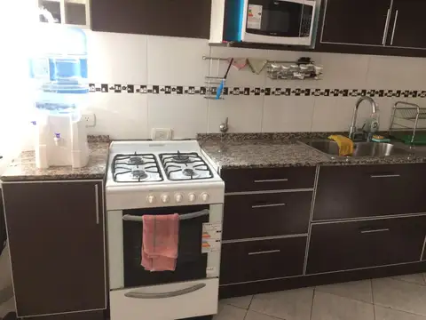 Depto Tipo Casa en Alquiler de 4 ambientes