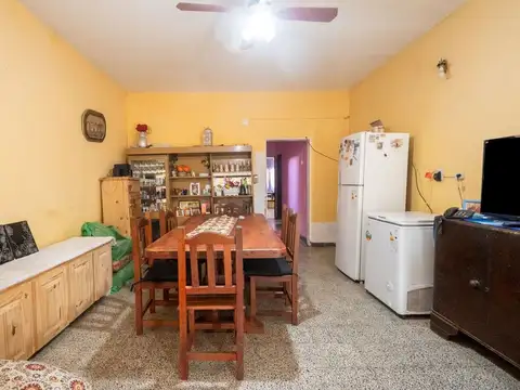 Casa 4 ambientes con 1 baño