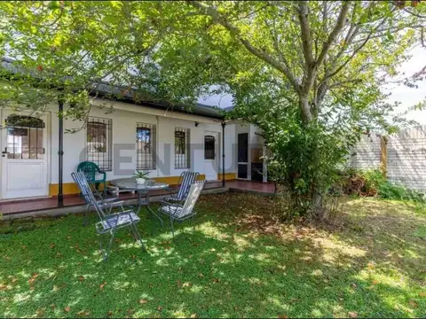 Casa en Venta en La Plata , Gonnet verde, cochera apto banco