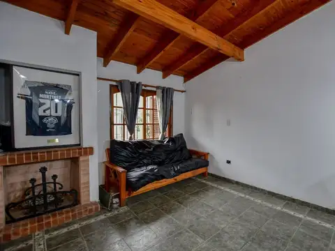 Casa 4 ambientes con 1 baño