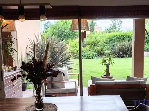 Casa 4 ambientes con 3 baños