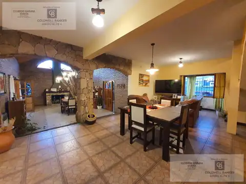 Casa 4 ambientes con 3 baños