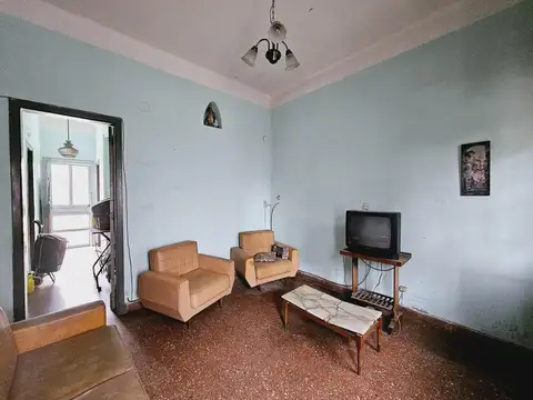 Casa 3 ambientes con 1 baño