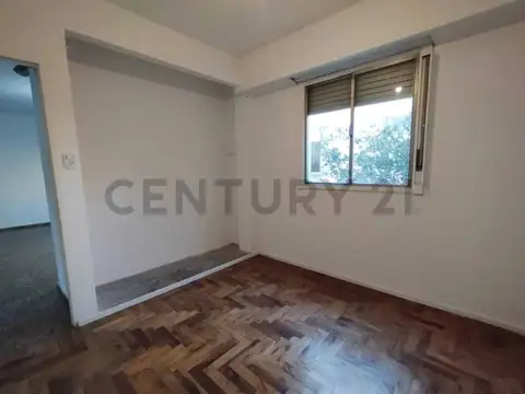 VENTA PH 3 AMBIENTES CON PATIO EN VALENTIN ALSINA