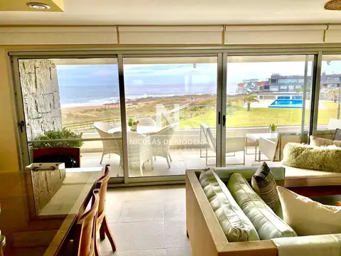 Penthouse en Venta de 3 dormitorios en Edificio Esturion Montoya , Maldonado , La Barra