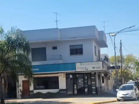 Av. E. Castro 7458