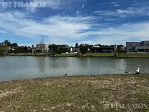 Casa en Venta Canton N en construccion A LA LAGUNA CUL DE SAC PG