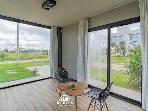 Dos duplex estilo moderno en La Caleta