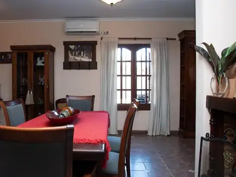 Avenida Ángel V. Peñaloza 6002