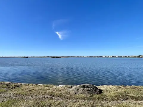 LOTE AL LAGO CENTRAL EN MARINAS PUERTOS DEL LAGO EN VENTA