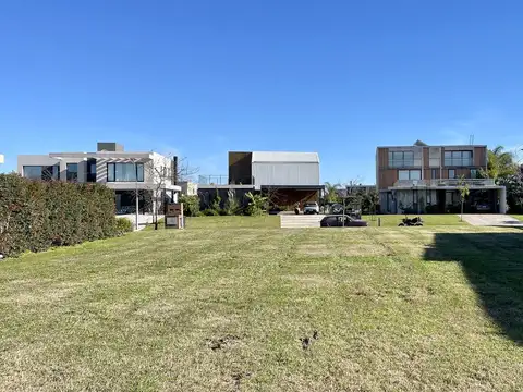 Terreno en Venta en Puertos - Barrio Marinas, USD 480.000