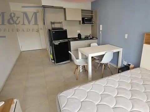 Alquiler de monoambiente amoblado  temporal, en edificio con amenities