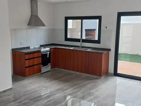 Casa en Venta en Ituzaingó, USD 120.000