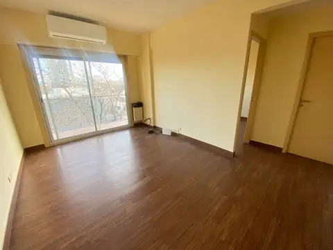 Departamento en Alquiler en La Lucila, $ 750.000