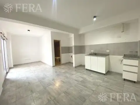Venta departamento monoambiente con balcón en Wilde