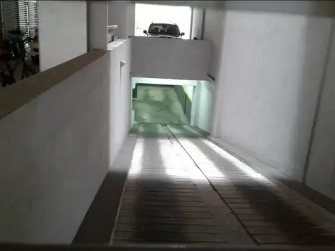 José Hernández 2200, Piso 2SS