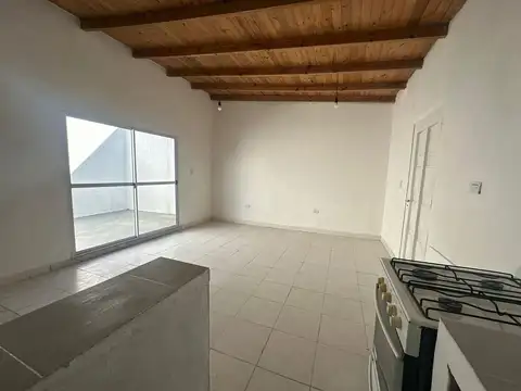 Depto Tipo Casa en Alquiler de 1 dormitorio