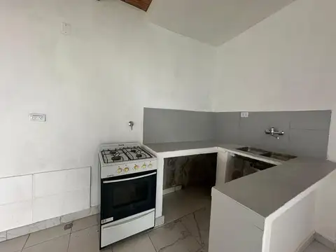 Depto Tipo Casa en Alquiler de 2 ambientes