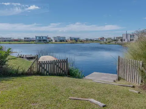 Puertos Barrio Muelles PG  AL LAGO