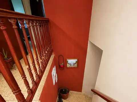 Depto Tipo Casa 5 ambientes con 2 baños