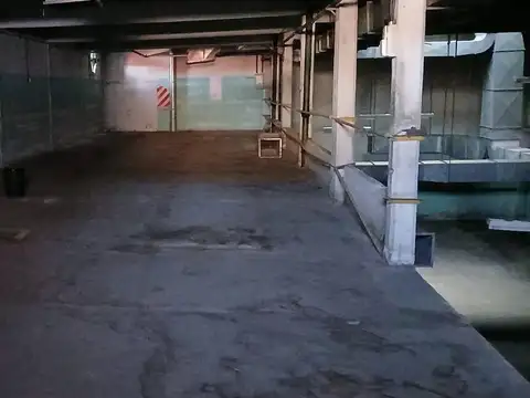 Galpon en Alquiler 10  mts Frente