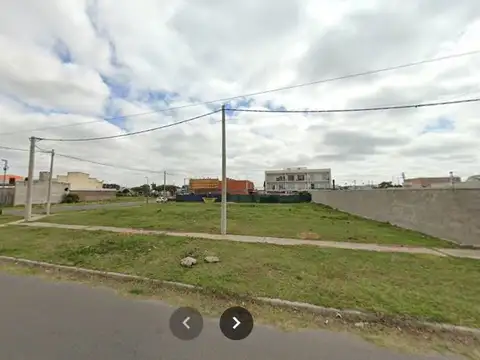 vendo lote en barrio duchini