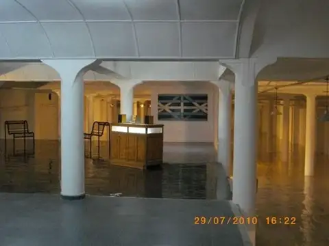 1100 M2 LOCAL- OFICINAS - BOLIVAR 1564 SAN TELMO