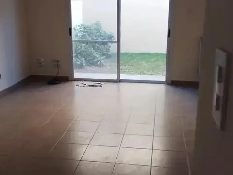 Dúplex en venta - 3 Dormitorios 2 Baños - Ezpeleta