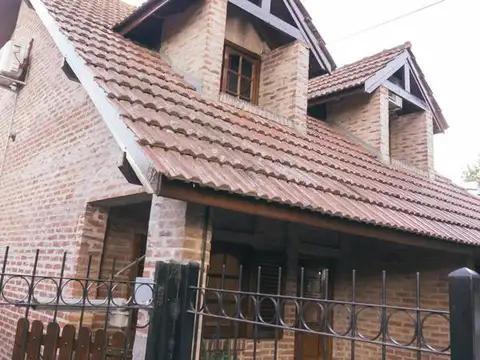 Casa en Alquiler en Villa Elisa, $ 1.300.000