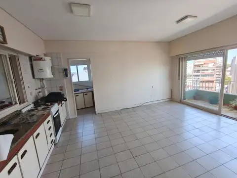 3 Ambientes con balcón al contrafrente Atípico 