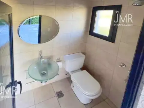 Casa 4 ambientes con 3 baños